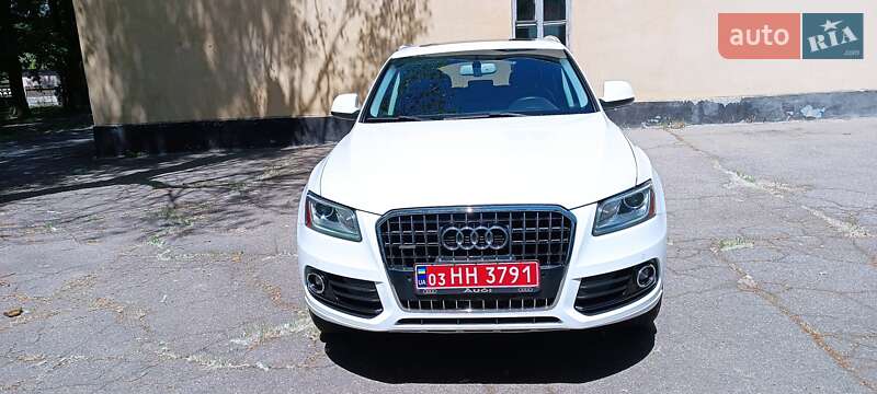 Внедорожник / Кроссовер Audi Q5 2013 в Желтых Водах