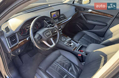 Внедорожник / Кроссовер Audi Q5 2018 в 