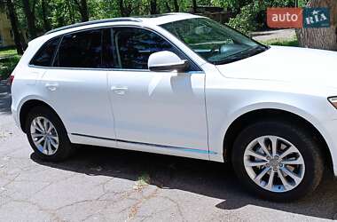 Позашляховик / Кросовер Audi Q5 2013 в 