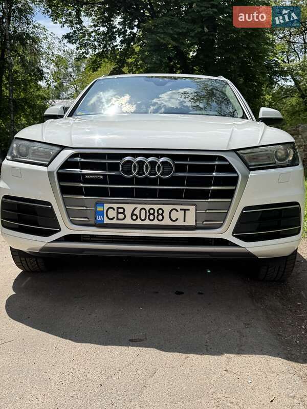 Позашляховик / Кросовер Audi Q5 2019 в Чернігові