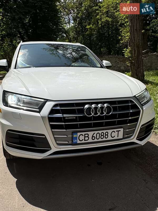 Позашляховик / Кросовер Audi Q5 2019 в Чернігові