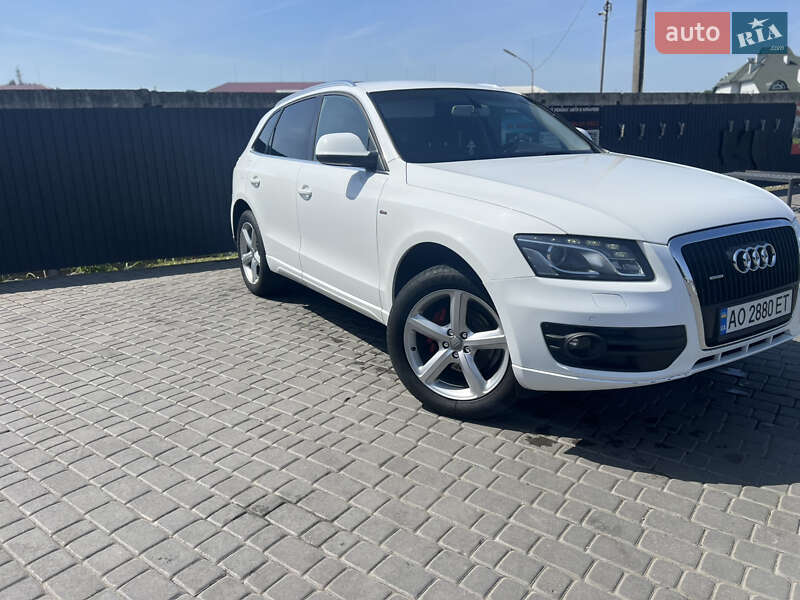 Внедорожник / Кроссовер Audi Q5 2009 в 