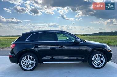Внедорожник / Кроссовер Audi Q5 2018 в 