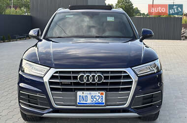 Внедорожник / Кроссовер Audi Q5 2018 в 