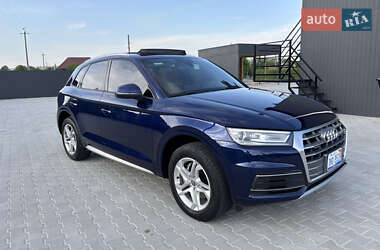 Внедорожник / Кроссовер Audi Q5 2018 в 