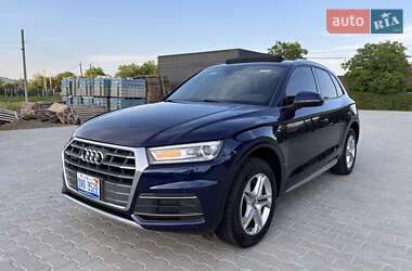 Внедорожник / Кроссовер Audi Q5 2018 в 