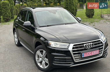 Внедорожник / Кроссовер Audi Q5 2018 в 