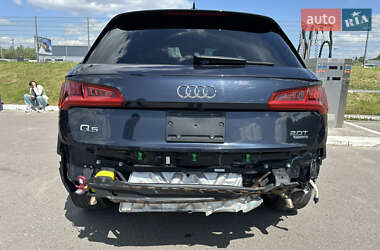 Внедорожник / Кроссовер Audi Q5 2018 в 