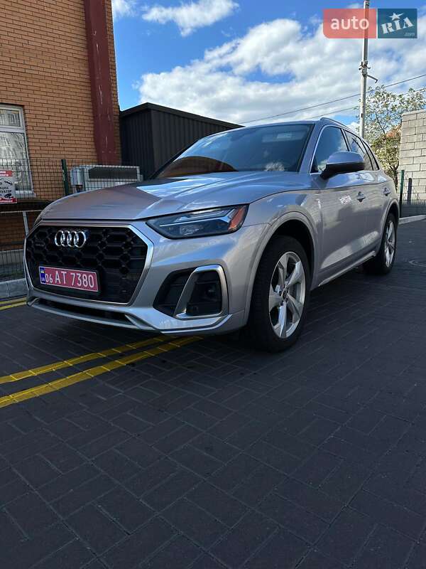 Внедорожник / Кроссовер Audi Q5 2022 в 