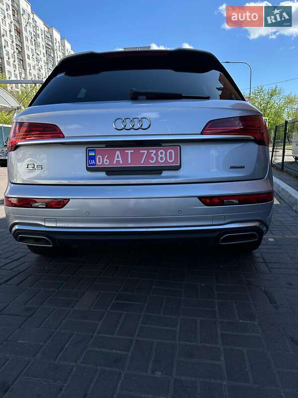 Внедорожник / Кроссовер Audi Q5 2022 в Киеве