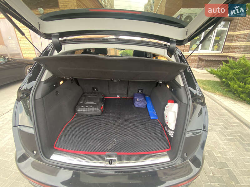 Внедорожник / Кроссовер Audi Q5 2015 в Черноморске