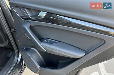 Внедорожник / Кроссовер Audi Q5 2018 в 