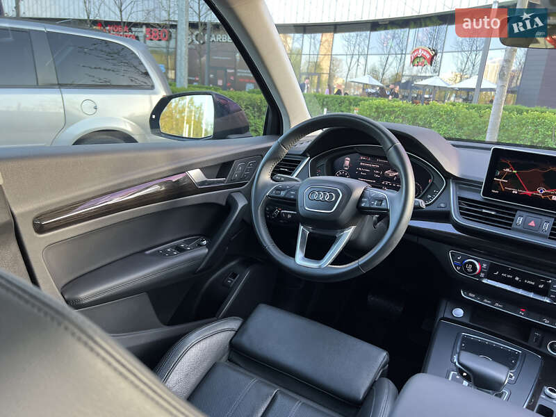Внедорожник / Кроссовер Audi Q5 2018 в Киеве