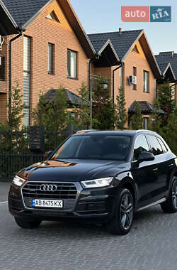 Внедорожник / Кроссовер Audi Q5 2018 в 