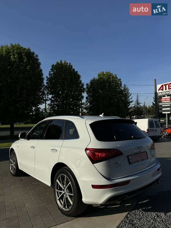 Внедорожник / Кроссовер Audi Q5 2015 в Луцке