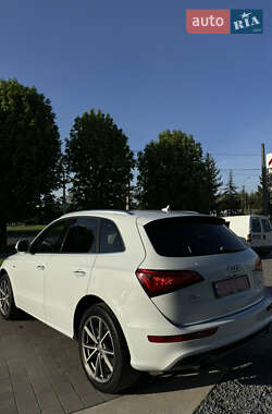Внедорожник / Кроссовер Audi Q5 2015 в 