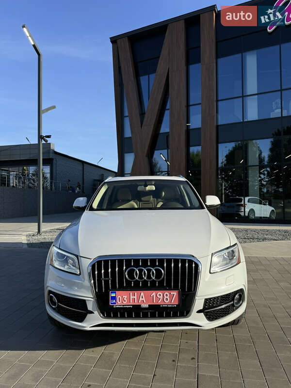 Внедорожник / Кроссовер Audi Q5 2015 в Луцке