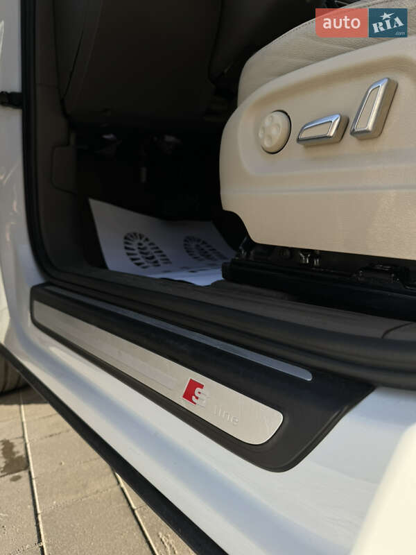 Внедорожник / Кроссовер Audi Q5 2015 в Луцке