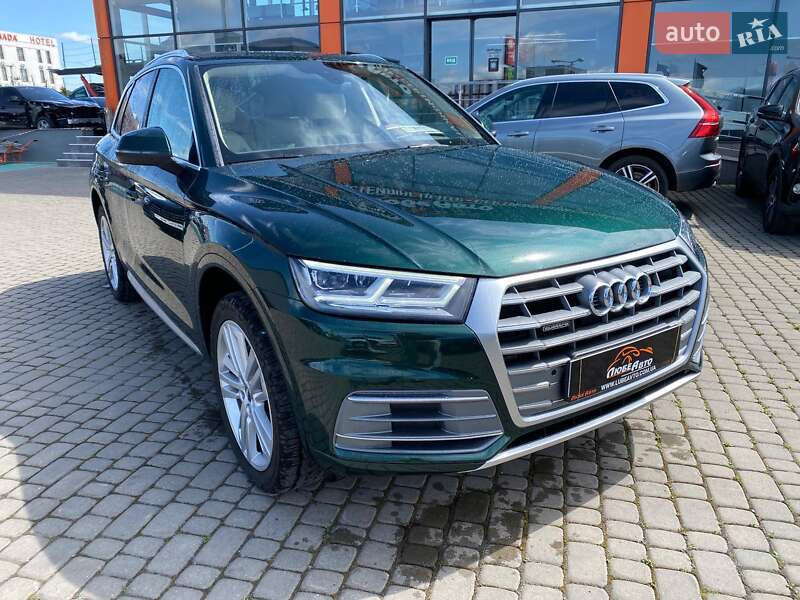 Внедорожник / Кроссовер Audi Q5 2018 в 