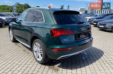Внедорожник / Кроссовер Audi Q5 2018 в 
