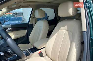 Внедорожник / Кроссовер Audi Q5 2018 в 