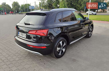 Внедорожник / Кроссовер Audi Q5 2018 в 