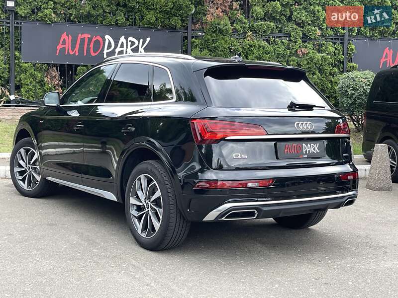 Внедорожник / Кроссовер Audi Q5 2023 в Киеве