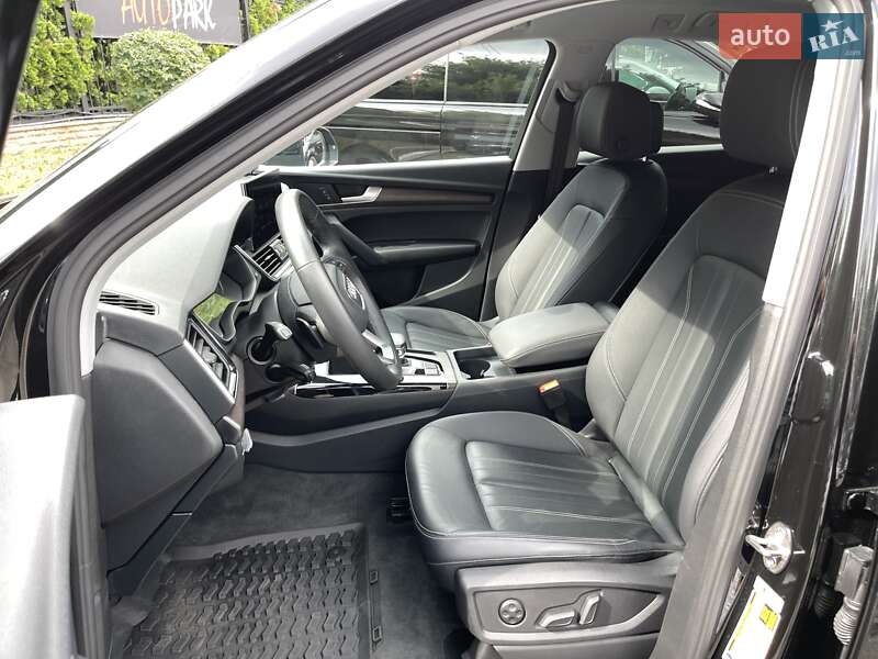 Внедорожник / Кроссовер Audi Q5 2023 в Киеве