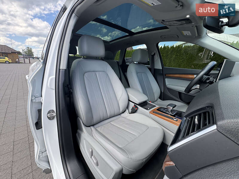 Внедорожник / Кроссовер Audi Q5 2022 в Стрые
