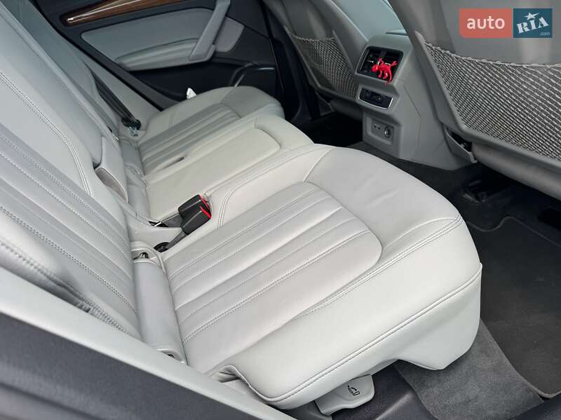 Внедорожник / Кроссовер Audi Q5 2022 в Стрые