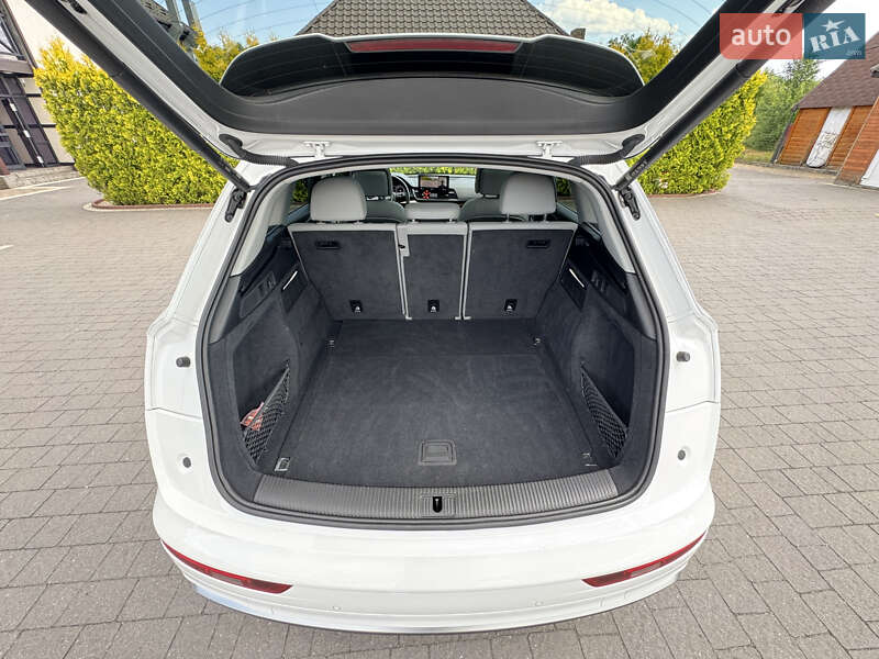Внедорожник / Кроссовер Audi Q5 2022 в Стрые