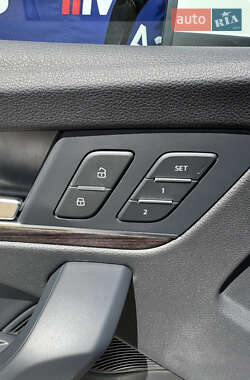 Внедорожник / Кроссовер Audi Q5 2022 в 