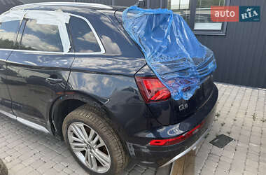 Внедорожник / Кроссовер Audi Q5 2018 в 