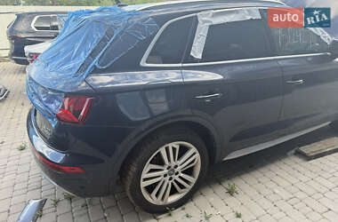 Внедорожник / Кроссовер Audi Q5 2018 в 