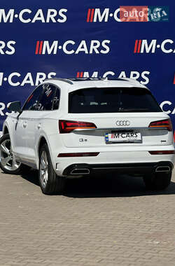 Внедорожник / Кроссовер Audi Q5 2022 в 