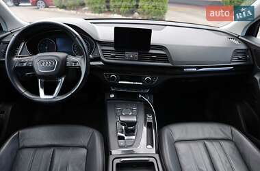Внедорожник / Кроссовер Audi Q5 2017 в 