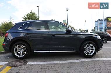 Позашляховик / Кросовер Audi Q5 2017 в Львові
