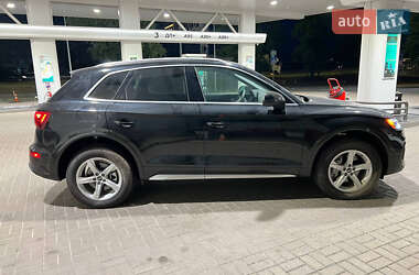 Внедорожник / Кроссовер Audi Q5 2024 в 