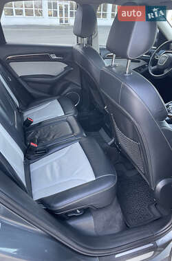 Внедорожник / Кроссовер Audi Q5 2011 в 