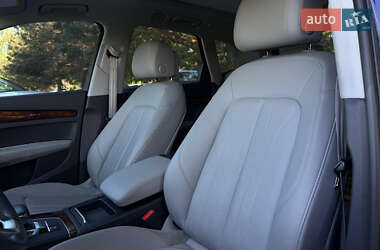 Внедорожник / Кроссовер Audi Q5 2017 в 