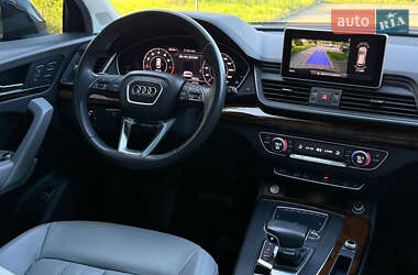 Внедорожник / Кроссовер Audi Q5 2017 в 