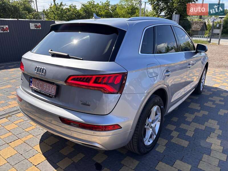 Позашляховик / Кросовер Audi Q5 2018 в Львові