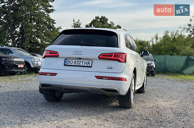 Внедорожник / Кроссовер Audi Q5 2018 в 