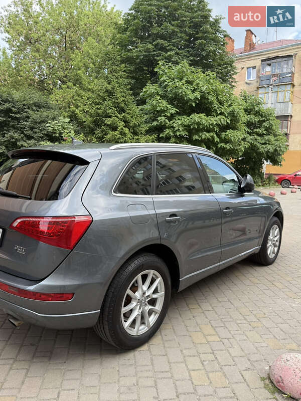 Внедорожник / Кроссовер Audi Q5 2011 в Ивано-Франковске