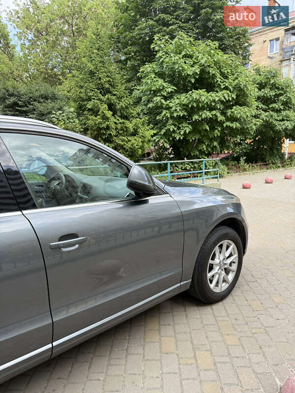 Внедорожник / Кроссовер Audi Q5 2011 в Ивано-Франковске
