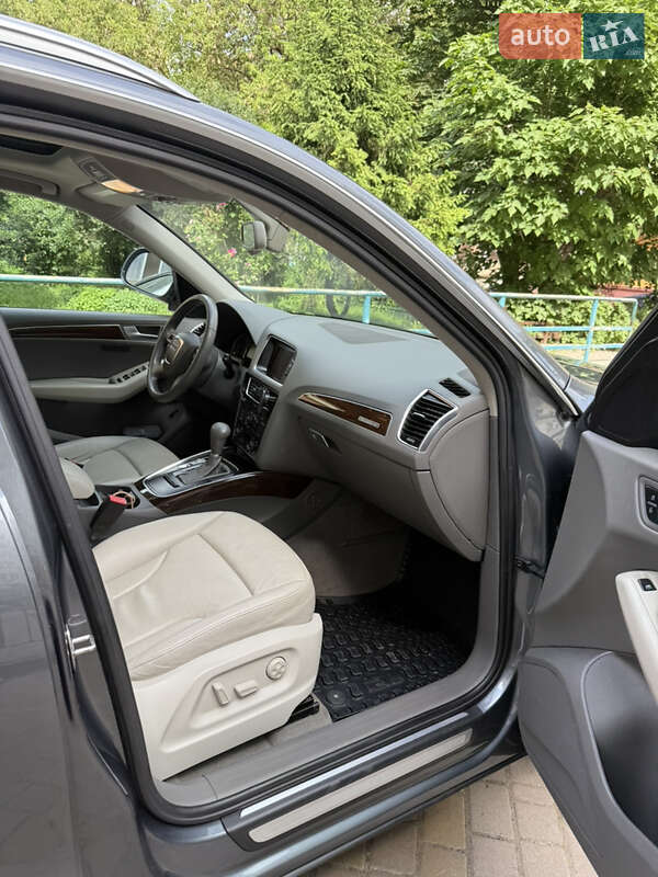 Внедорожник / Кроссовер Audi Q5 2011 в Ивано-Франковске