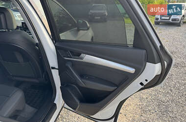 Внедорожник / Кроссовер Audi Q5 2018 в 