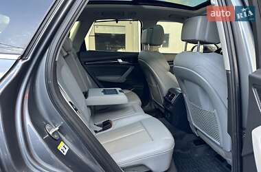 Внедорожник / Кроссовер Audi Q5 2018 в 