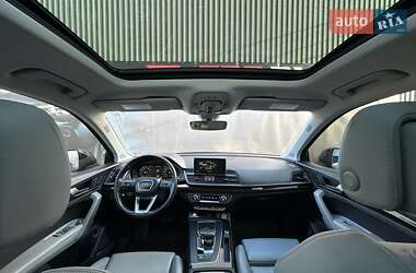Внедорожник / Кроссовер Audi Q5 2018 в 