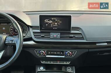 Внедорожник / Кроссовер Audi Q5 2018 в 